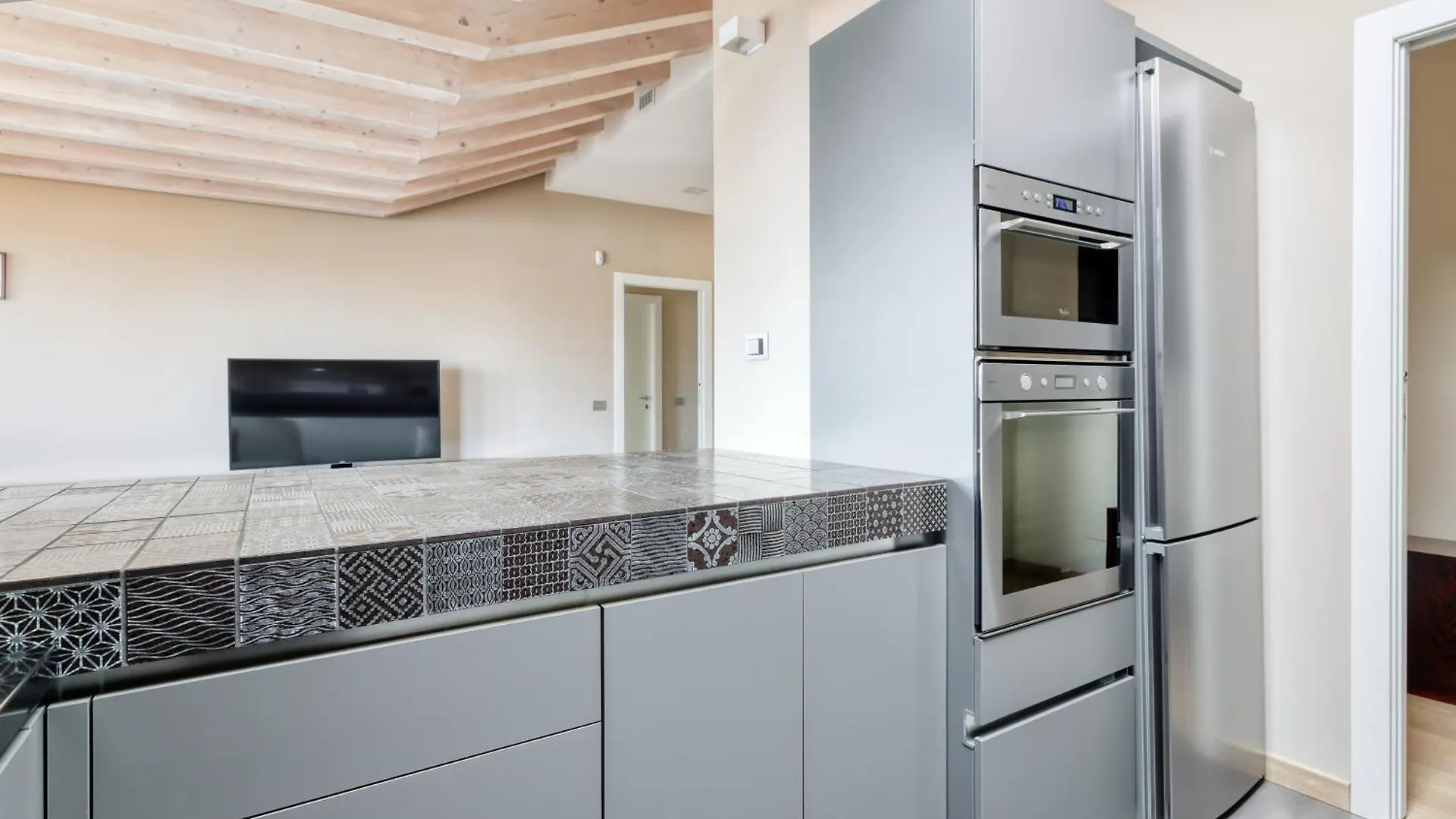 Joivy Elegant Apartment With Parking And Balcony Milan