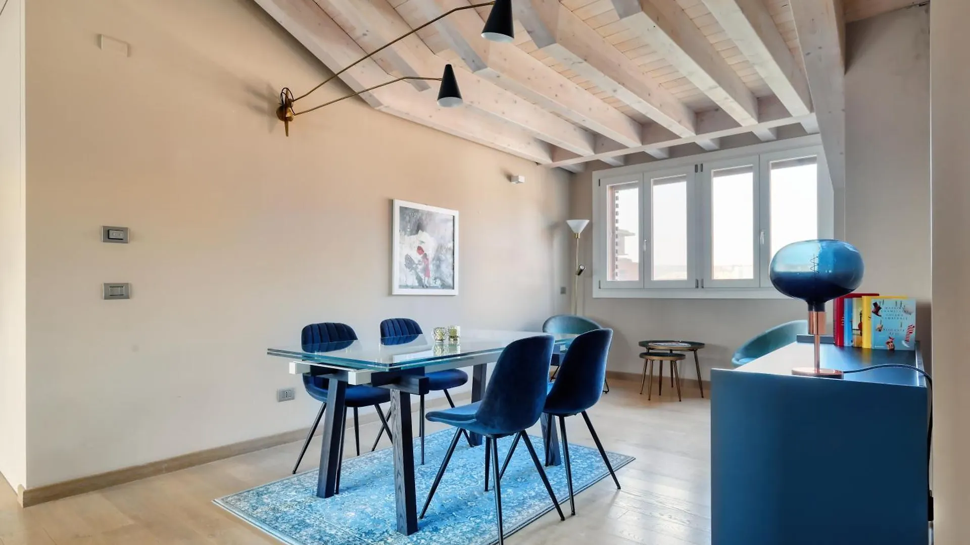 Joivy Elegant Apartment With Parking And Balcony Milan